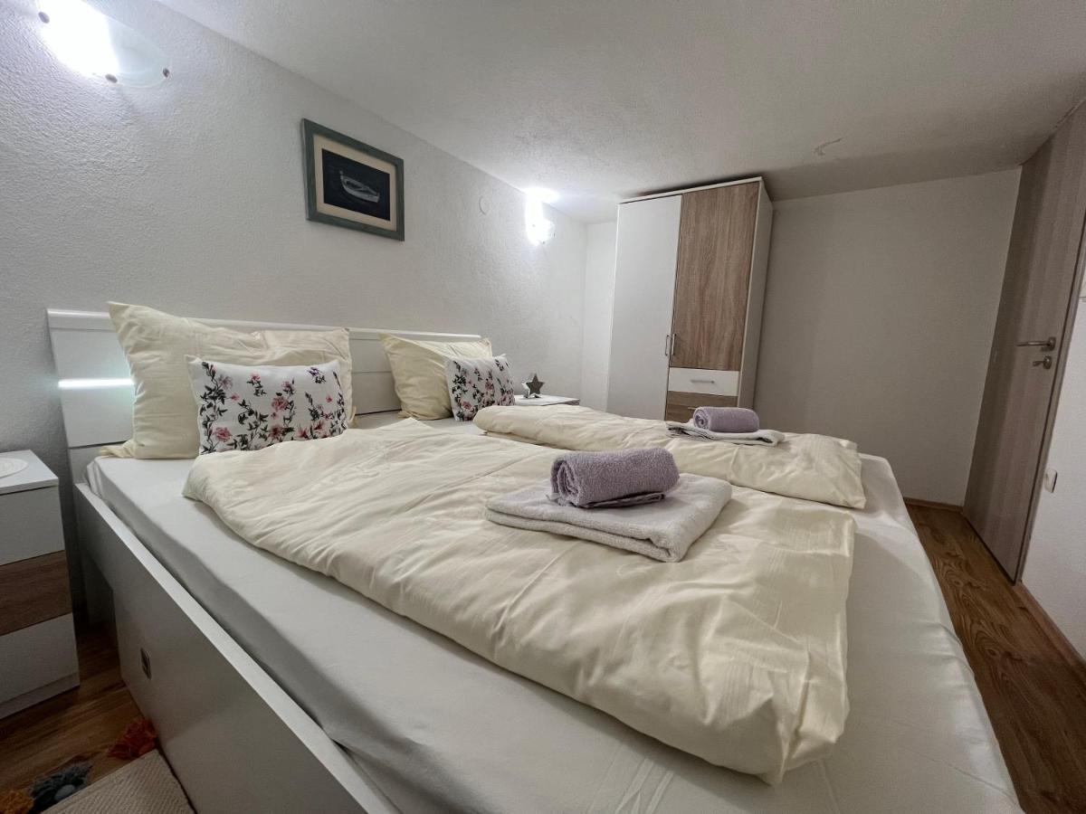 Apartment Katalin Kornić Dış mekan fotoğraf