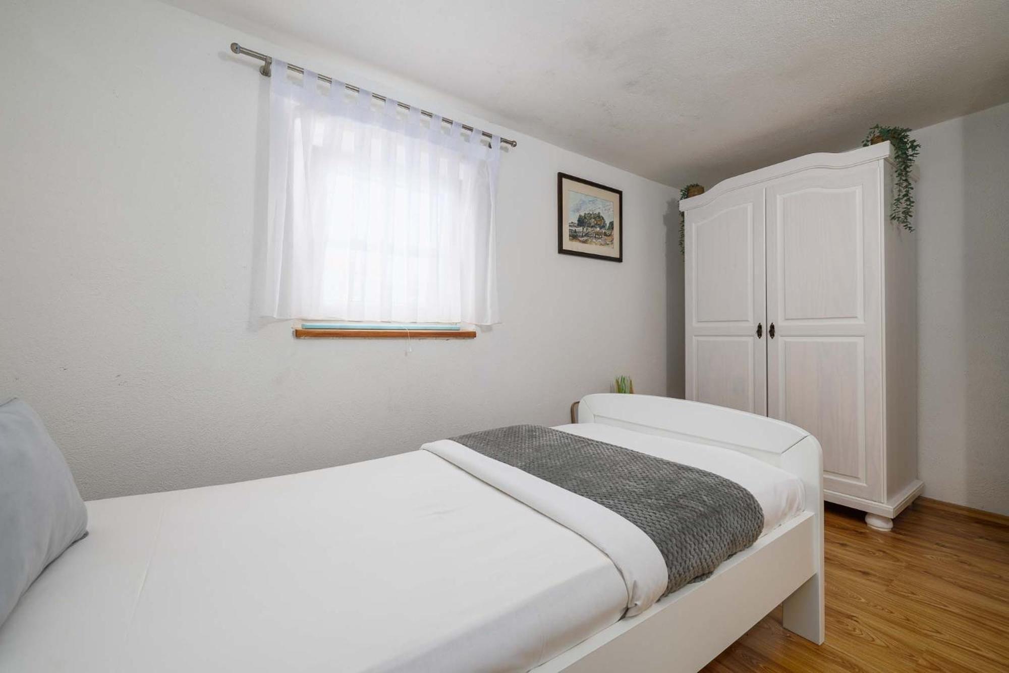 Apartment Katalin Kornić Dış mekan fotoğraf